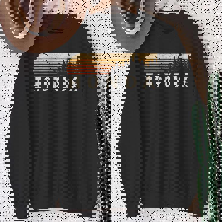 ホンダ、カリフォルニア州ヴィンテージエバーグリーンサンセット80年代レトロ。 長袖tシャツ スウェットシャツ 年配の女性への贈り物