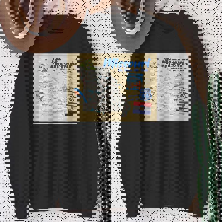 ミズーリ州、マップフラッグアーチブルーバードフラワーランドマーク スウェットシャツ 年配の女性への贈り物