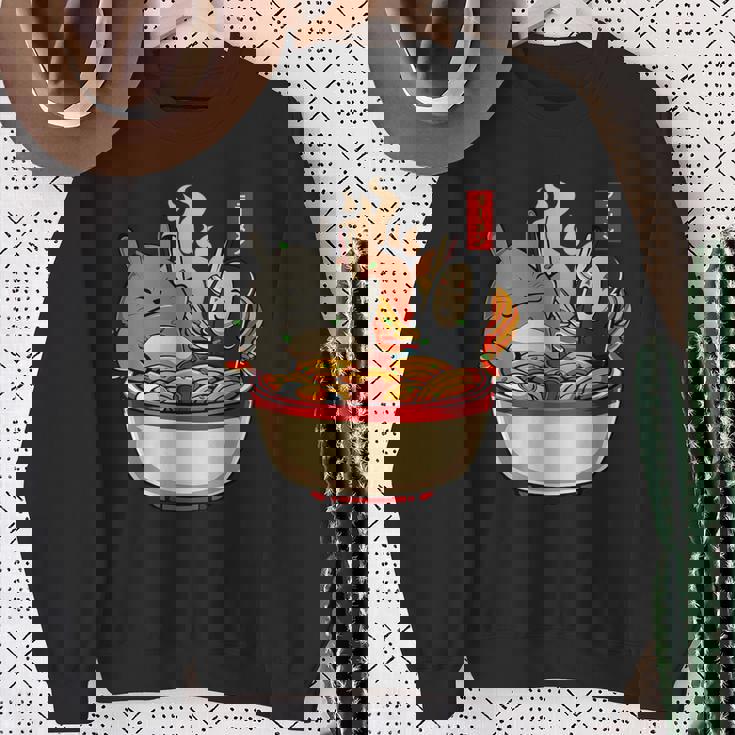 ラーメンプールパーティー かわいい日本アニメヌードルフード スウェットシャツ 年配の女性への贈り物