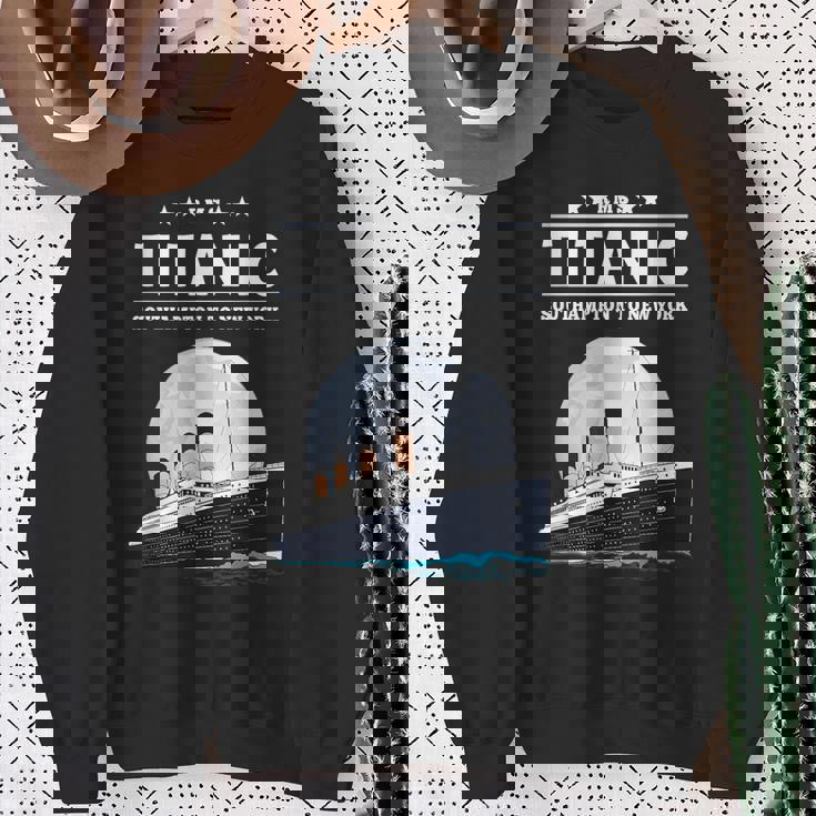 息子のための1912年のヴィンテージタイタニック航海船クルーズギフト スウェットシャツ 年配の女性への贈り物