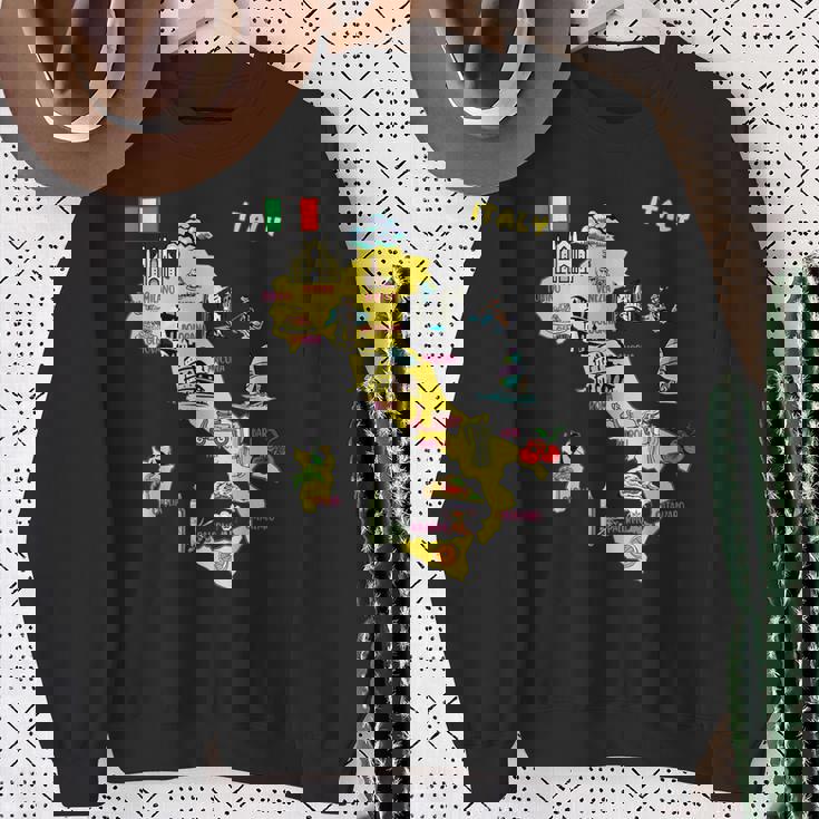 手描きのイタリア地図 観光地 スウェットシャツ 年配の女性への贈り物