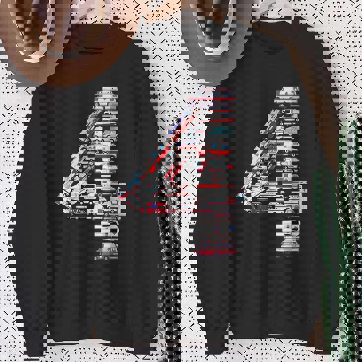 救急車 テーマ 4歳の誕生日 キッズ 男の子 4歳 スウェットシャツ 年配の女性への贈り物