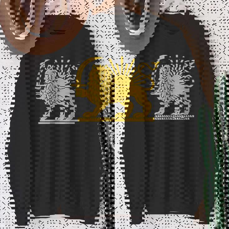 無料のイランライオンと太陽の旗 – ペルシャの遺産シンボルデザイン スウェットシャツ 年配の女性への贈り物