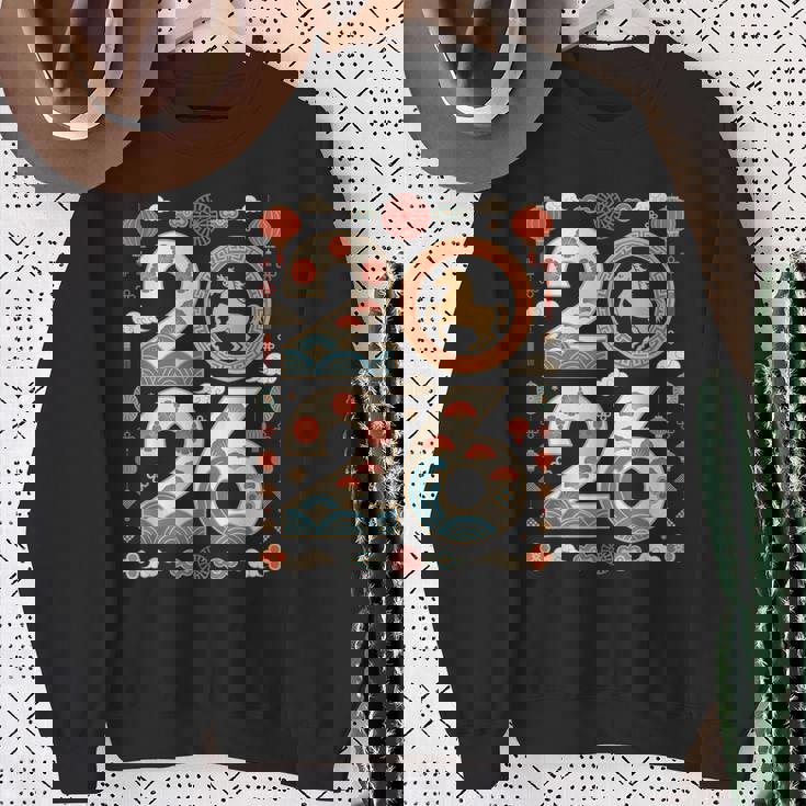 馬の年 – 干支 2026年 スウェットシャツ 年配の女性への贈り物