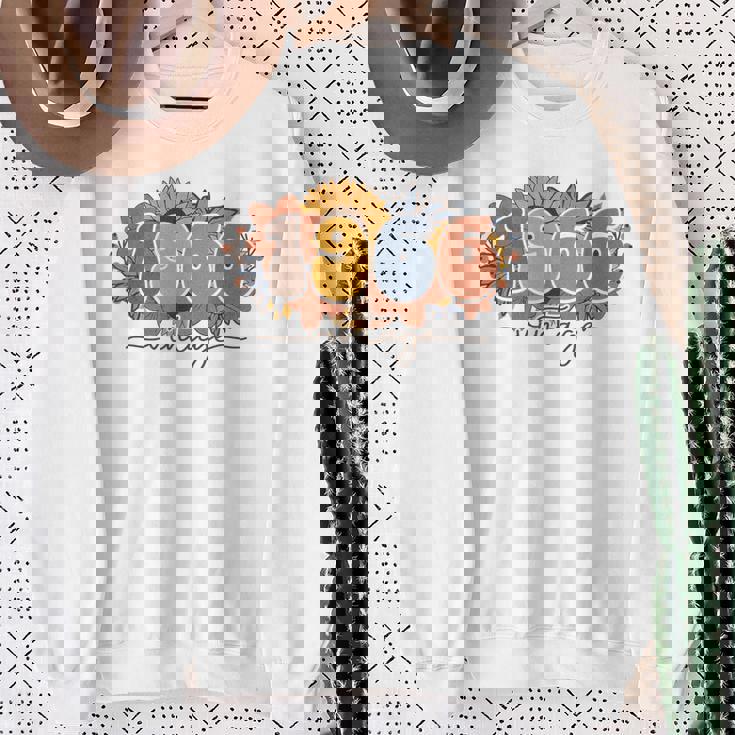 60歳 ヴィンテージ 1966 60歳の誕生日 ワイルドフラワー スウェットシャツ 年配の女性への贈り物