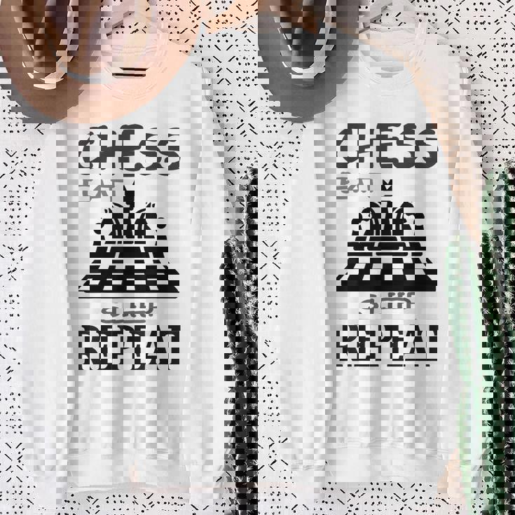 Chess Play チェス盤 チェスマット ギフトアイデア スウェットシャツ 年配の女性への贈り物