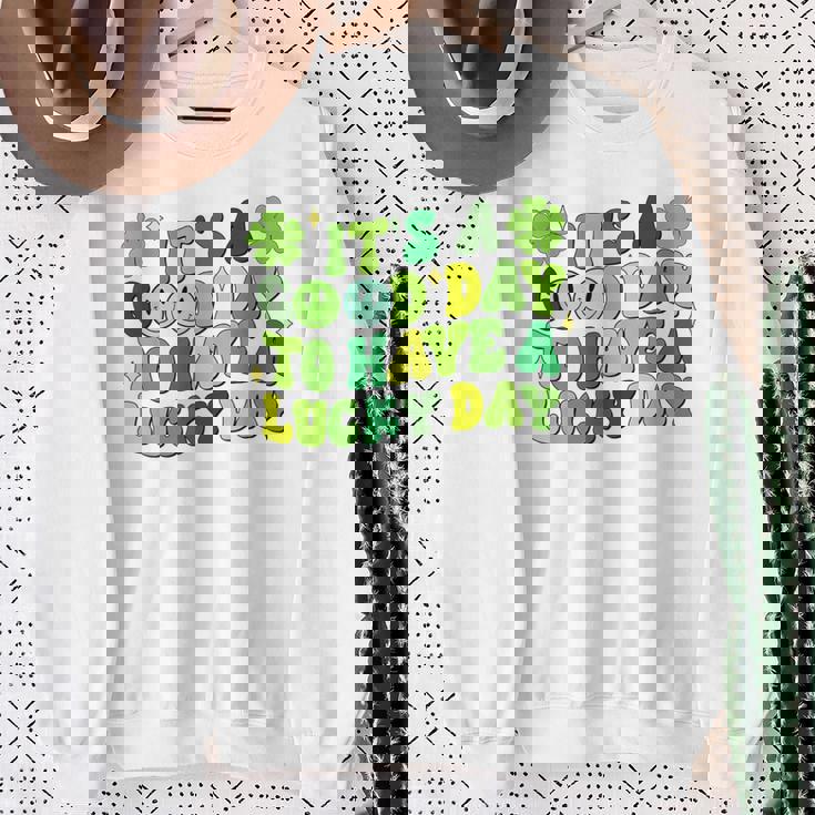 It's A Good Day To Have Luckyt Patrick Day シャムロック アイリッシュ スウェットシャツ 年配の女性への贈り物