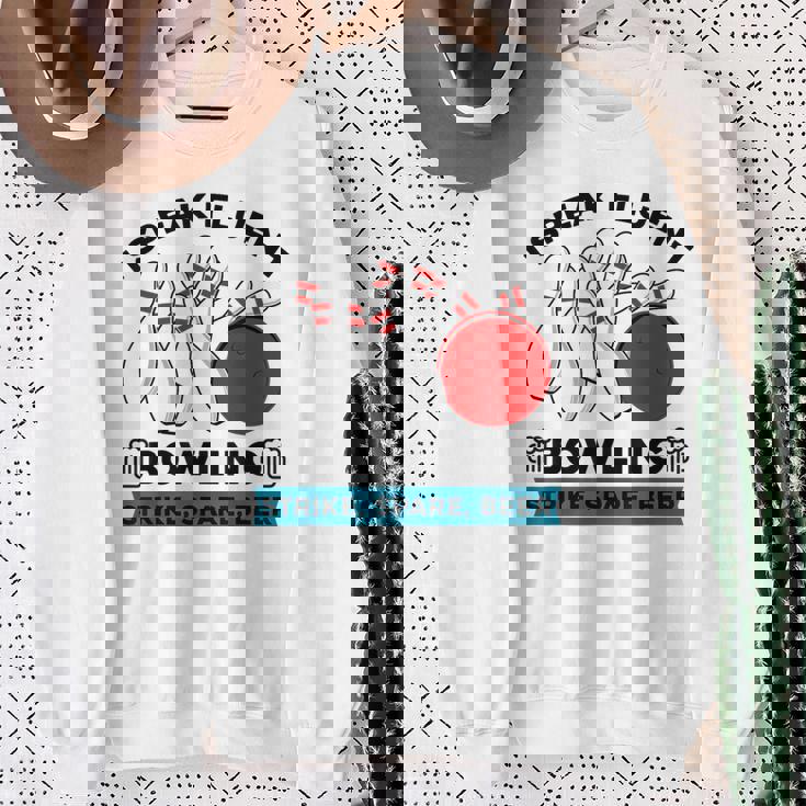 Strike スペア ビール ボウラー ボーリングボール 面白ボウリング スウェットシャツ 年配の女性への贈り物