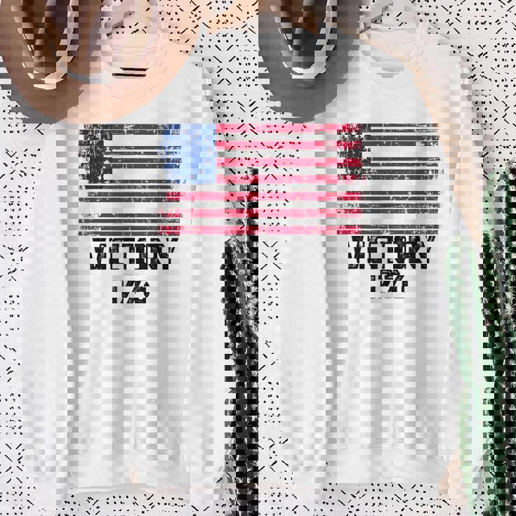 Victory 1776 愛国的 ベッツィー・ロス アメリカ国旗 星13個 スウェットシャツ 年配の女性への贈り物