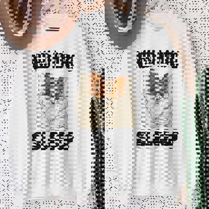 かわいいパピヨンドッグは睡眠パジャマナイトガウンが必要です スウェットシャツ 年配の女性への贈り物