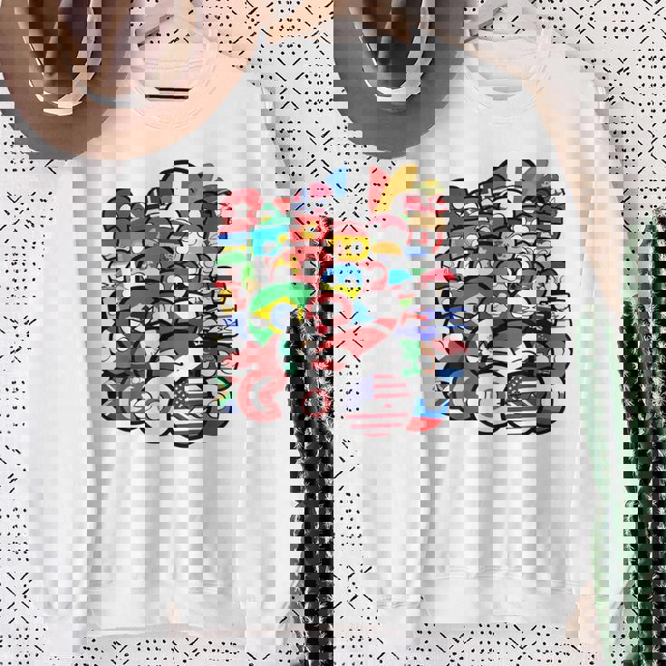 カントリーボールまたはポーランドボールの各国のグループ写真 スウェットシャツ 年配の女性への贈り物