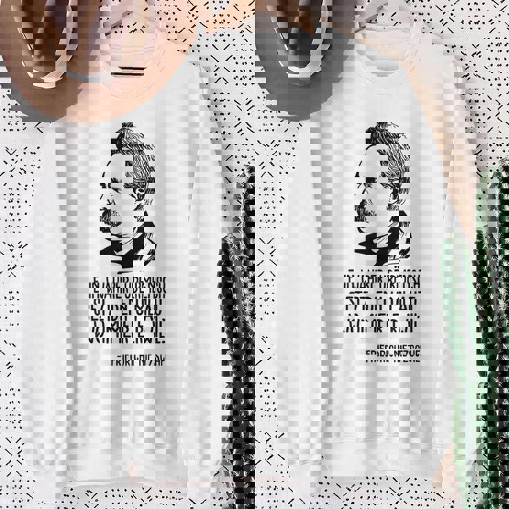 フリードリヒ・ニーチェ哲学 ドイツ哲学 スウェットシャツ 年配の女性への贈り物