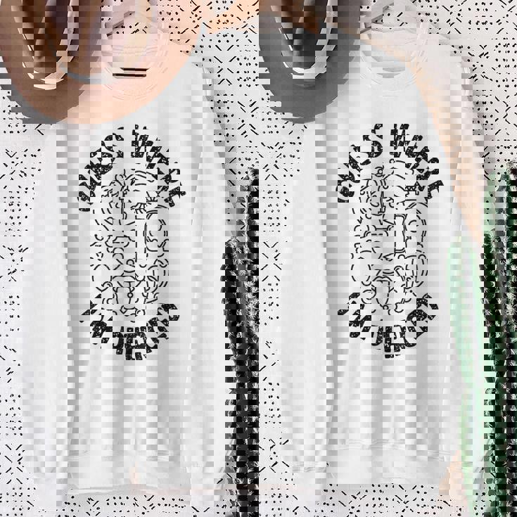 ボディピアス Guess Where I'm Pierced アンティーク調デザイン スウェットシャツ 年配の女性への贈り物