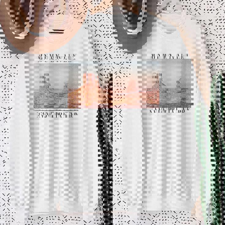 モニュメントバレー ナバホ族公園 アリゾナ ユタ州 スウェットシャツ 年配の女性への贈り物