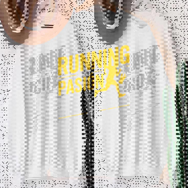 ランニングマン おもしろビール ギフト アイデア 面白い スウェットシャツ 年配の女性への贈り物