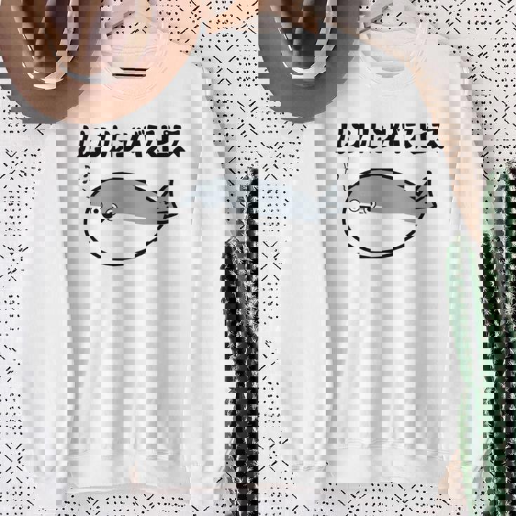 ルンルンバスピス サカバンバスピス 可愛い バズり 古代魚 喜怒哀楽 ネタ お笑い 面白 おもしろ ネタ 長袖tシャツ スウェットシャツ 年配の女性への贈り物