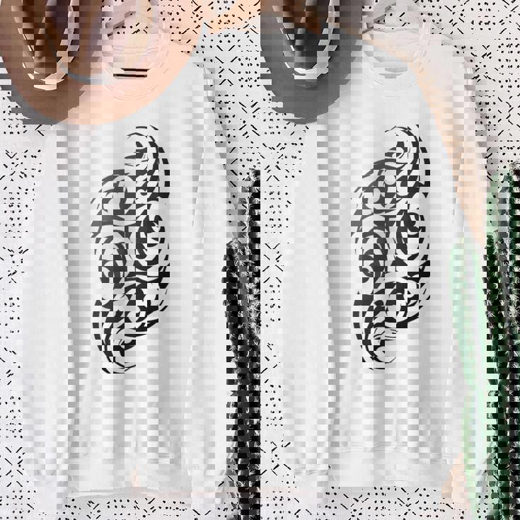 伝統的な本物のマオリ族タトゥーニュージーランド。 スウェットシャツ 年配の女性への贈り物