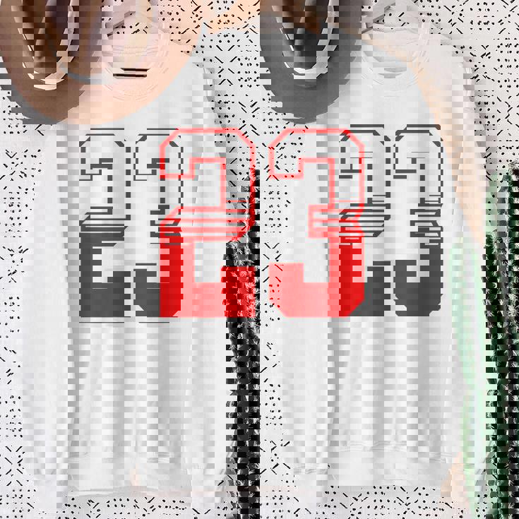 白赤番号 23 スポーツチーム スウェットシャツ 年配の女性への贈り物