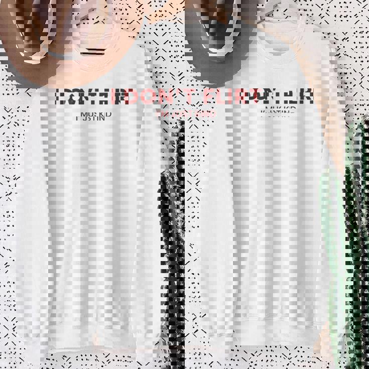 裏面 イチャイチャしないちょっとおもしろいことばっかり言ってるだけ スウェットシャツ 年配の女性への贈り物