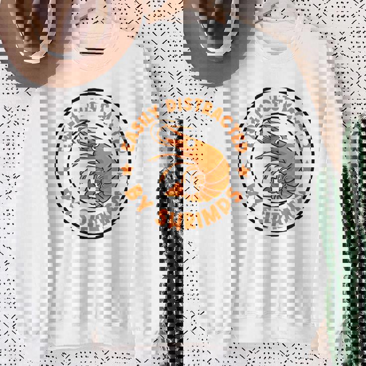 魚介類と海老に気を取られて 面白い海老 スウェットシャツ 年配の女性への贈り物