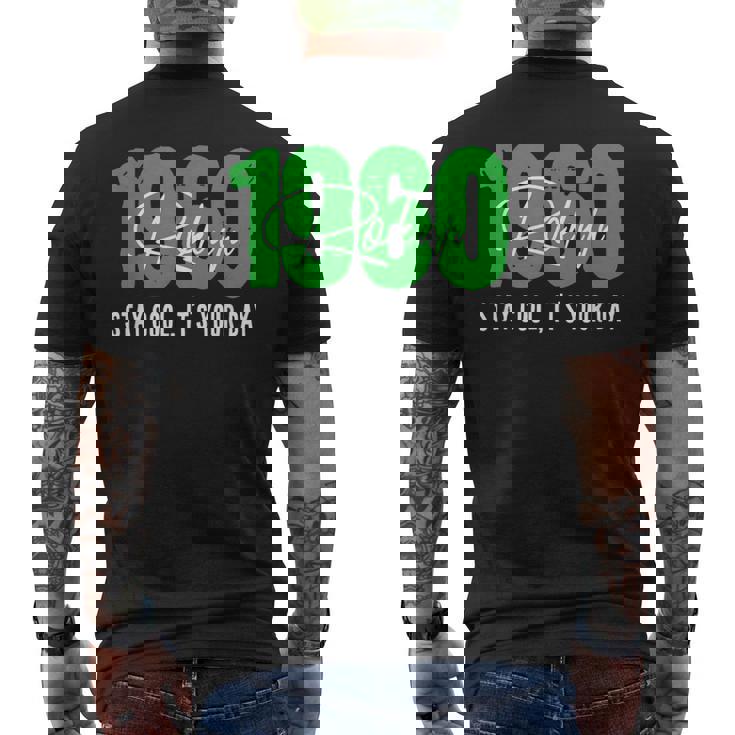 1960 誕生日 66歳 緑寿祝い クールでシンプルな数字デザイン メンズTシャツ バックプリント