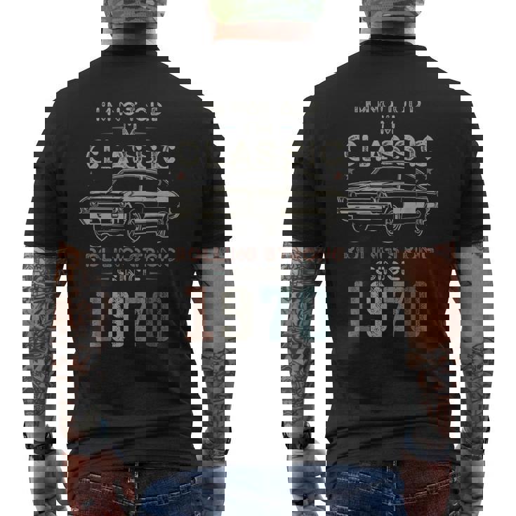 1970年生まれ、56歳の誕生日 クラシックカー メンズTシャツ バックプリント