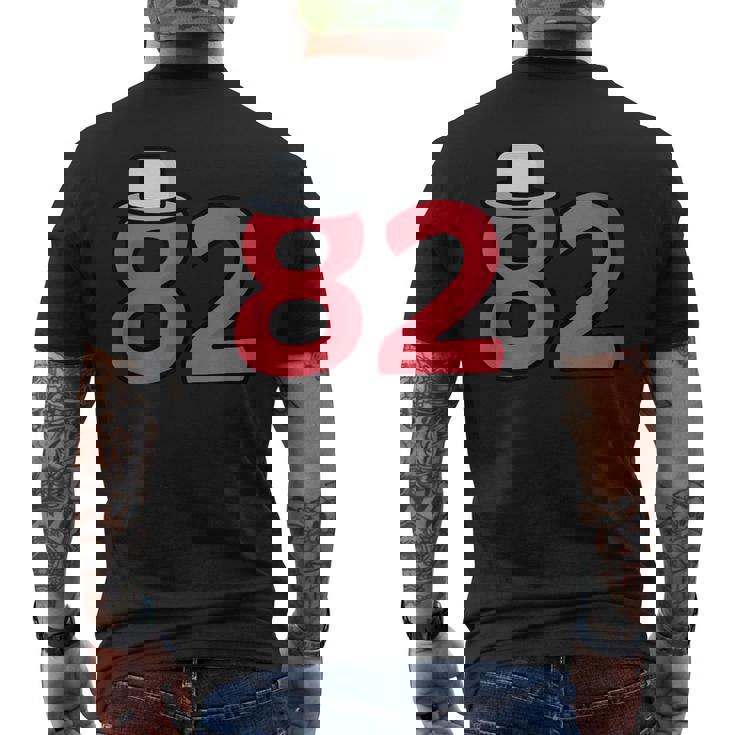 82歳の誕生日番号82 82歳の誕生日番号 メンズTシャツ バックプリント