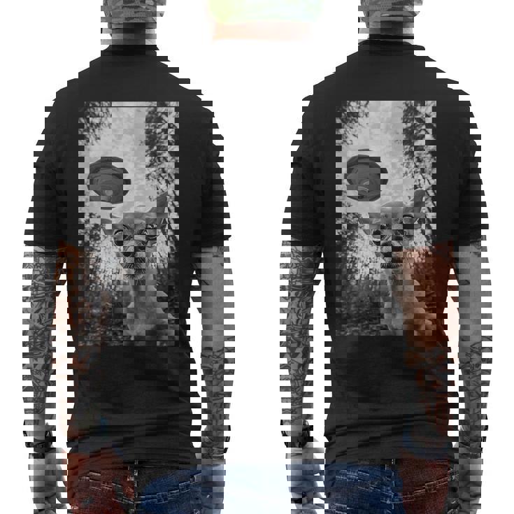 Alien Ufo Meme Chihuahua エイリアン Ufo ミーム チワワ メンズTシャツ バックプリント