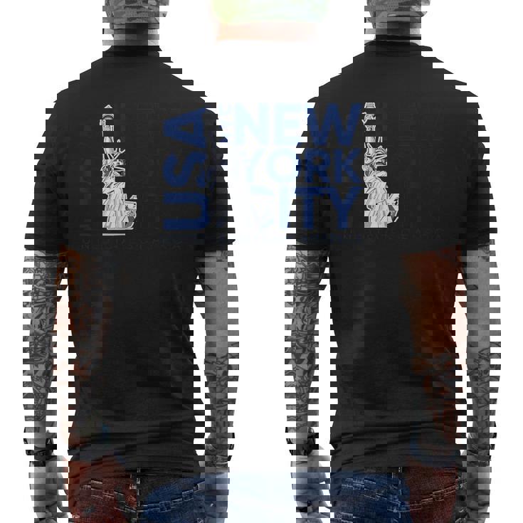 Cool Nyc New York Citytatue Of Liberty With Usa Flag メンズTシャツ バックプリント