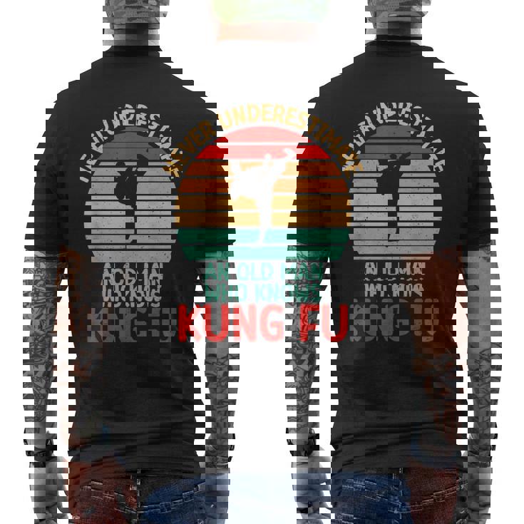 Maiottovalutare Unecchio Che Conosce Il Kung Fu T-shirt da uomo con stampa posteriore