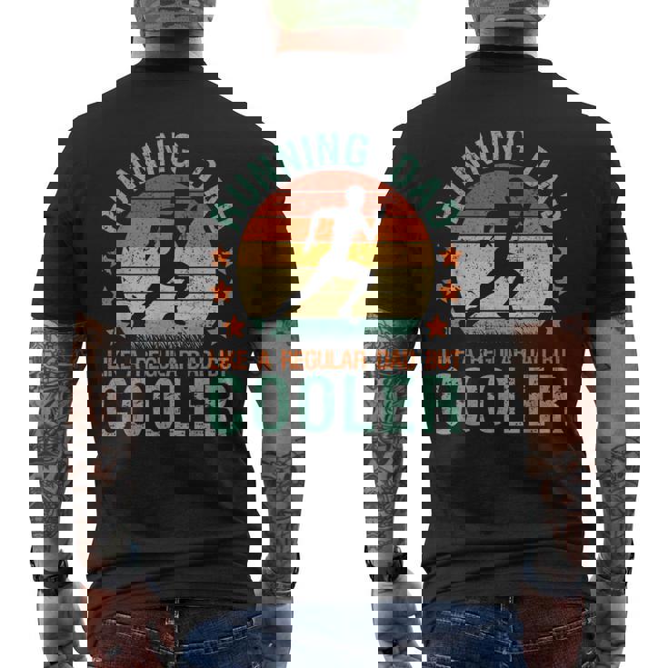 Papà Che Corre Divertente Maratoneta Jogger Regalo Per La T-shirt da uomo con stampa posteriore