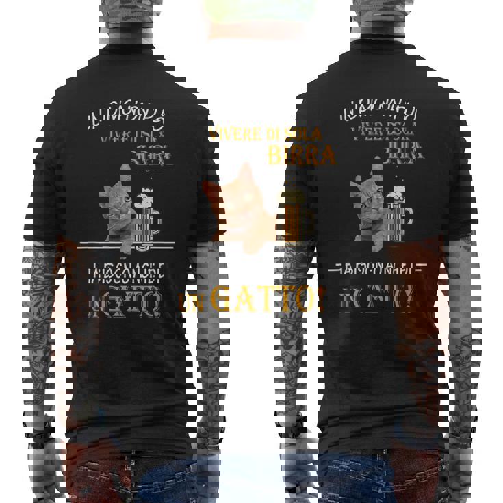 Un Uomo Non Puòivere Diola Birra Gatto Papà Gatti T-shirt da uomo con stampa posteriore
