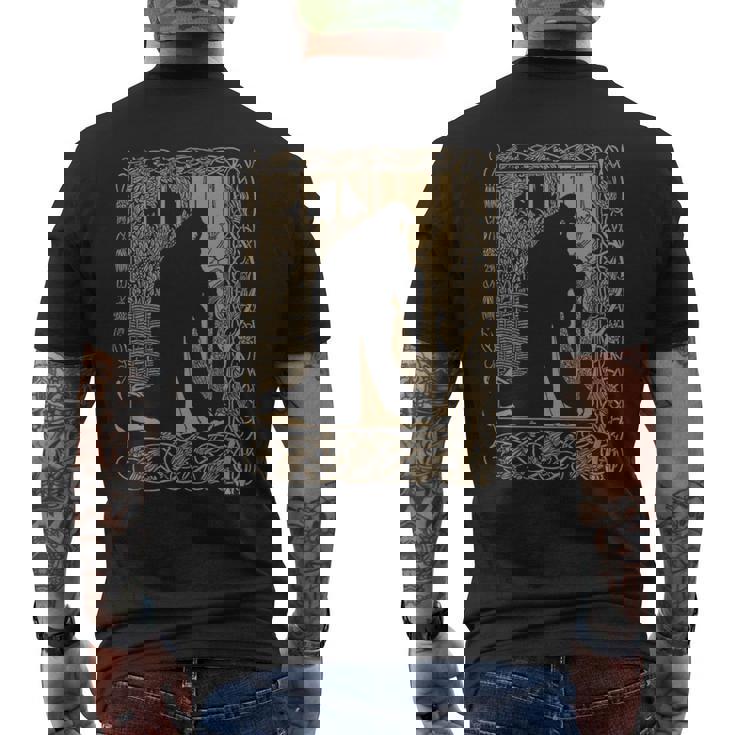 アールヌーボー、オーブリー・ビアズリー、ル・モルト・ダルサー、ギネヴィア 長袖tシャツ メンズTシャツ バックプリント