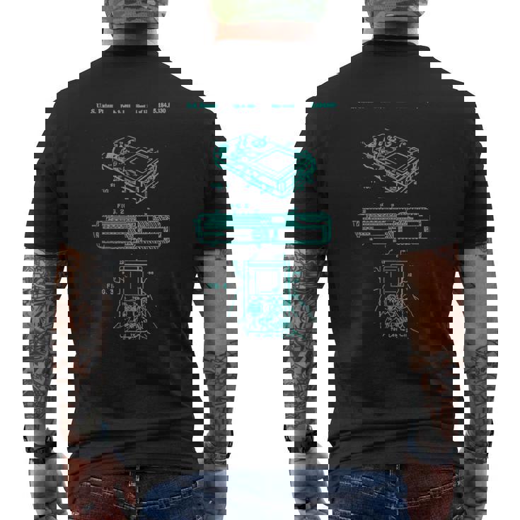 オタクレトロハンドヘルドビデオゲーム特許90年代ゲーマーオタク メンズTシャツ バックプリント
