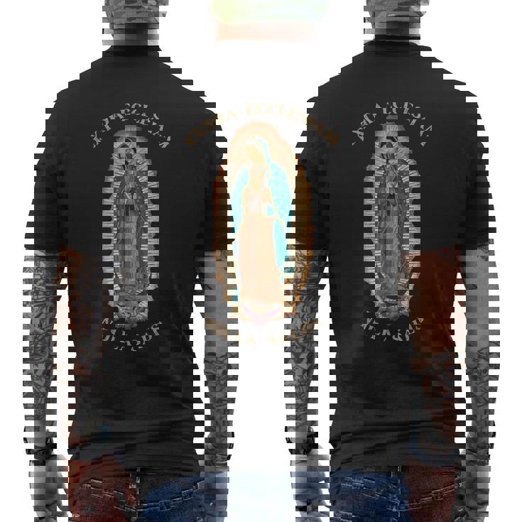 グアダルーペのローマカトリック聖母マリア メンズTシャツ バックプリント