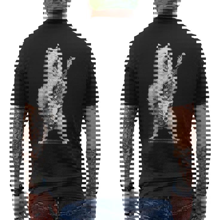 サモエド ギターを弾く ロックミュージック 犬好き メンズTシャツ バックプリント