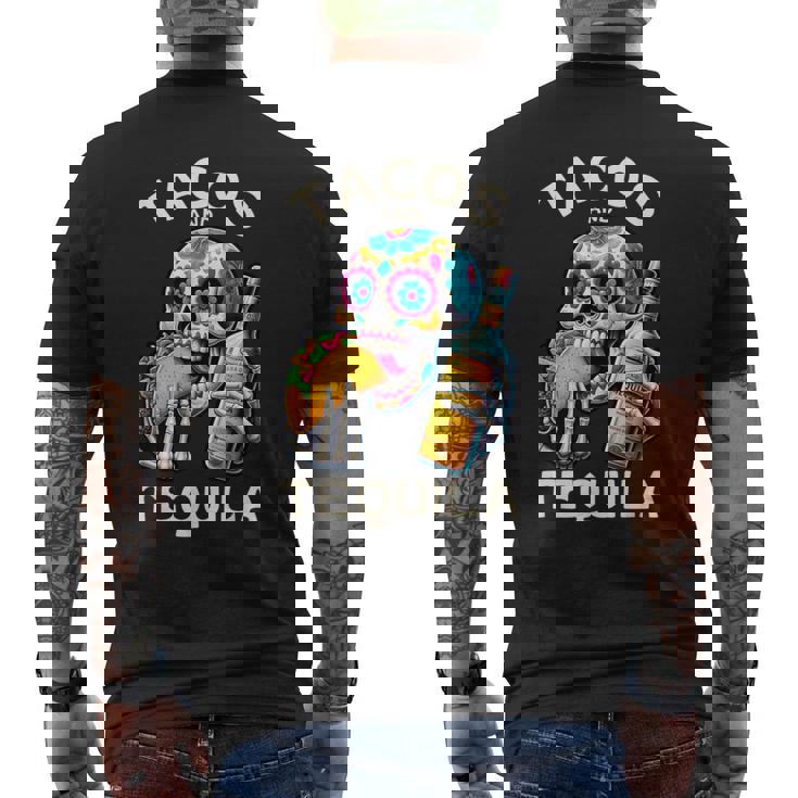 タコスとテキーラ キャンディスカル シンコ・デ・マヨ ロス・ムルトス メンズTシャツ バックプリント