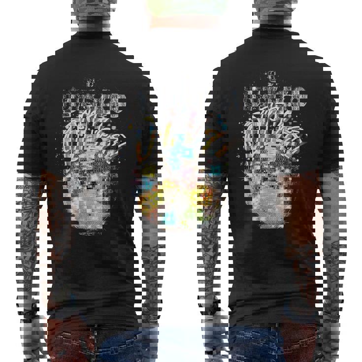 ディスコボール ディスコ ディーバ クイーン 70年代 レトロ ヴィンテージ ダンス メンズTシャツ バックプリント