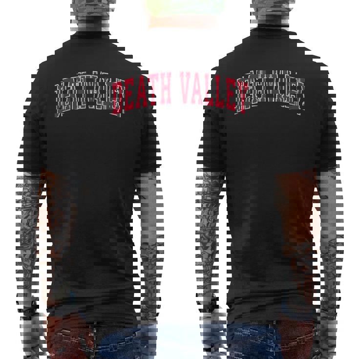 デスバレー国立公園 ビンテージスポーツデザイン レッドデザイン メンズTシャツ バックプリント