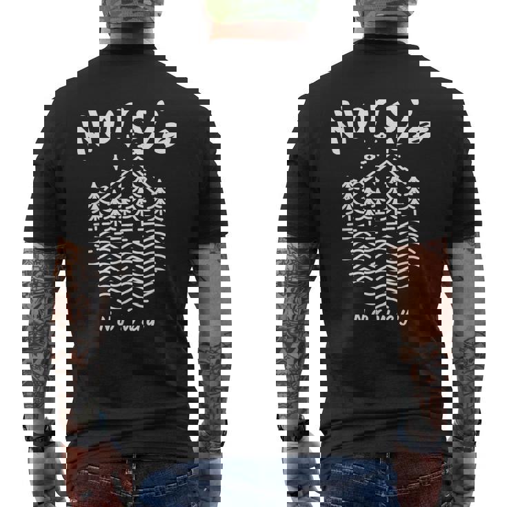 ノルウェー 湖 ノルウェー メンズTシャツ バックプリント