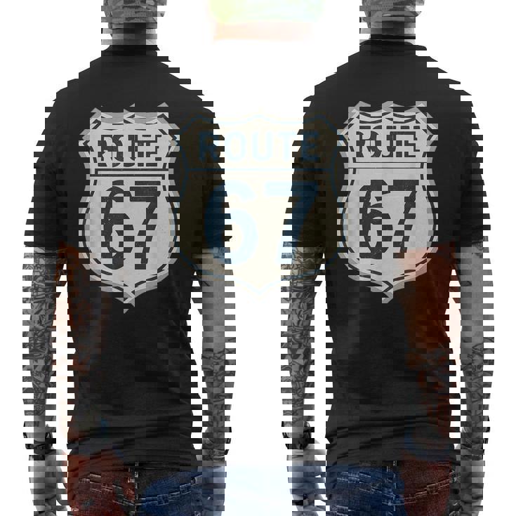 レトロ ルート 67 ハイウェイ サイン ヴィンテージ ロード ノスタルジア メンズTシャツ バックプリント