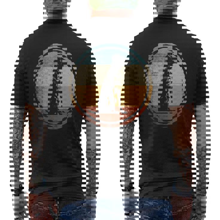 レトロなビンテージ デザインのワイマラナー犬 メンズTシャツ バックプリント