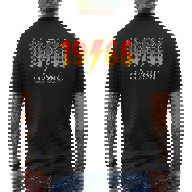 ヴィンテージ 1966 クラシック 60歳 60歳 誕生日 ロックレジェンド メンズTシャツ バックプリント