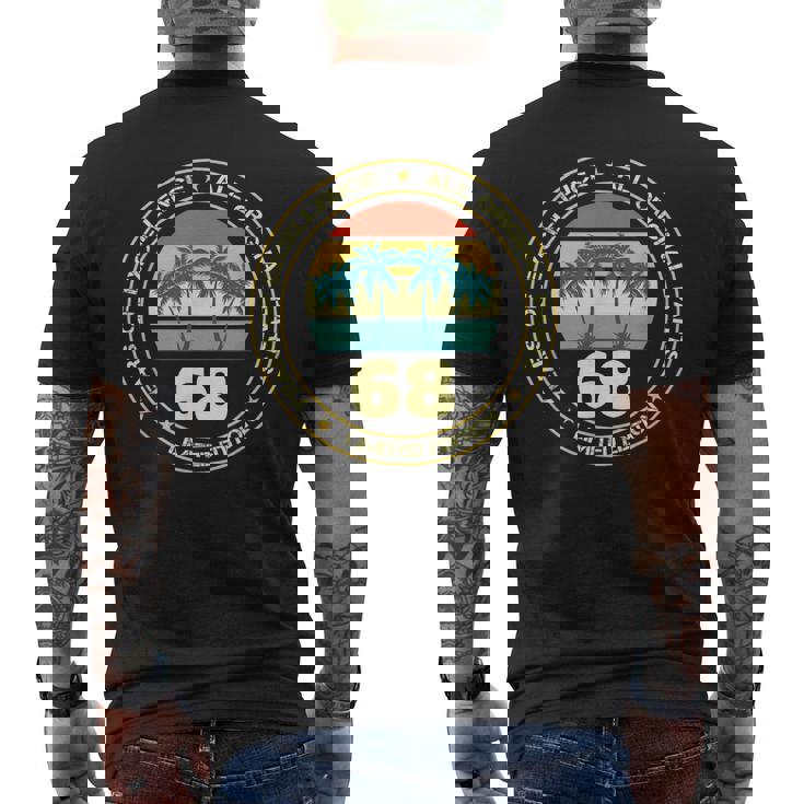 ヴィンテージ 68歳の誕生日のデコレーション 男性用 68歳の誕生日 メンズTシャツ バックプリント