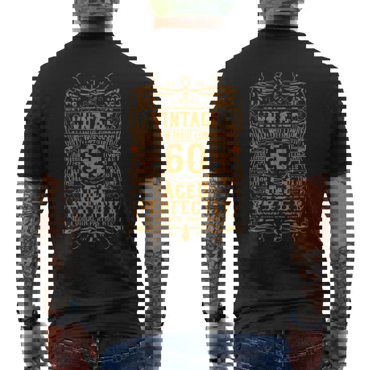 ヴィンテージ還暦祝い 1965年生まれ 60歳 完熟熟成 メンズTシャツ バックプリント