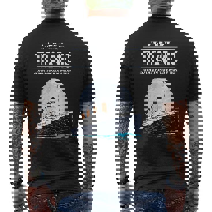 息子のための1912年のヴィンテージタイタニック航海船クルーズギフト メンズTシャツ バックプリント