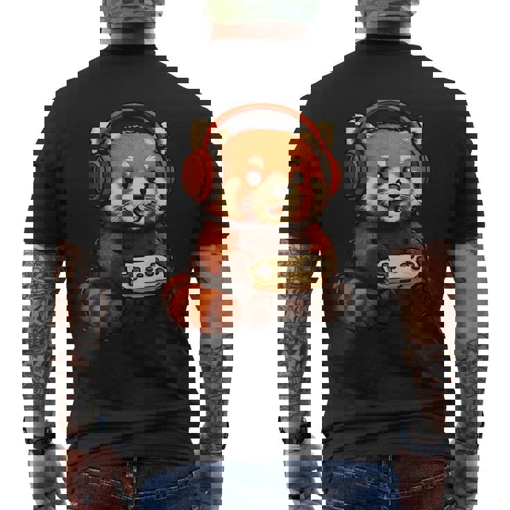 日本のレッサーパンダ ゲーマー アニメ レトロ ビデオゲーム ヴィンテージ メンズTシャツ バックプリント