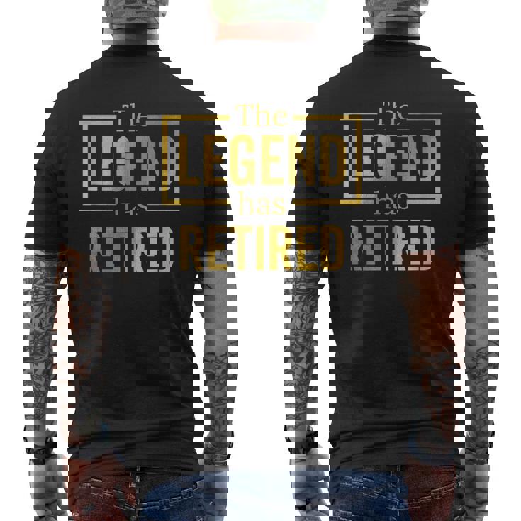 昔は同僚の定年退職祝いに、レジェンドと一緒に働いてた メンズTシャツ バックプリント
