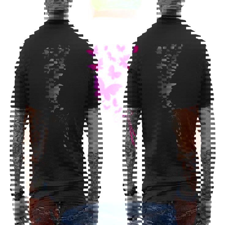 蝶の美しさをお楽しみください。グラフィッククールなデザイン。 メンズTシャツ バックプリント