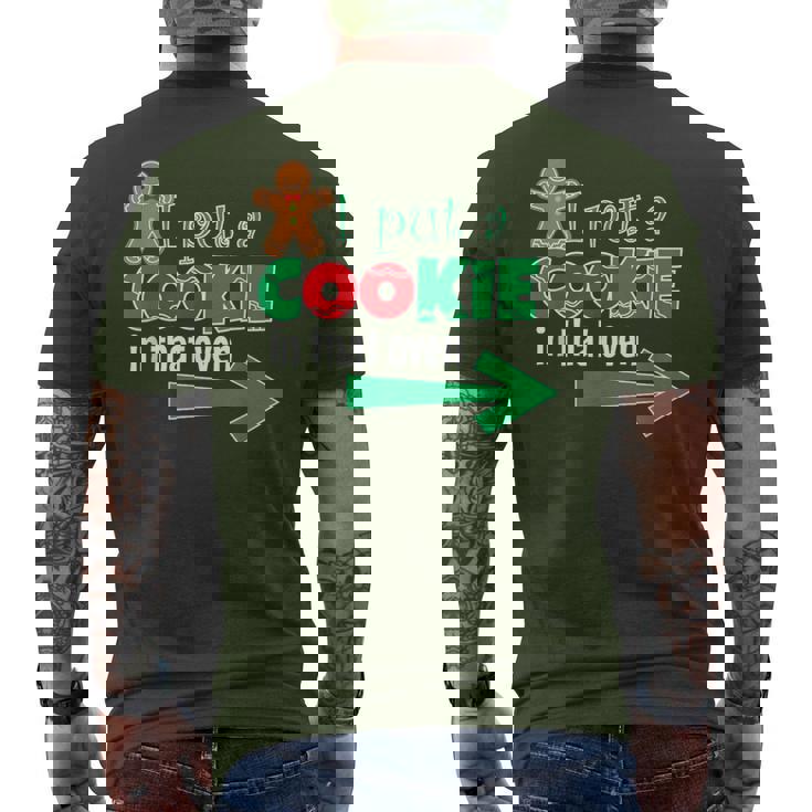 Cookie In That Oven Christmas Pregnancy Announcement Dad T-shirt da uomo con stampa posteriore